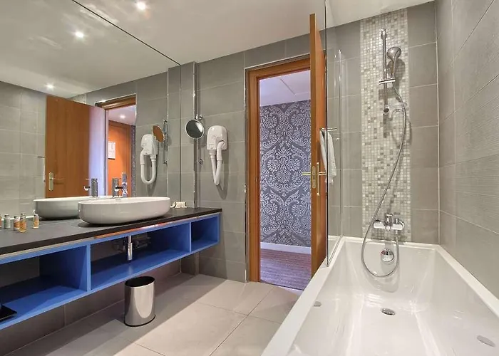 Hotel Timhotel Opéra Blanche Fontaine 4*