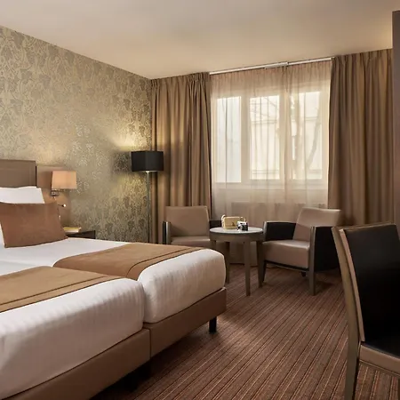 Timhotel Opéra Blanche Fontaine 4*