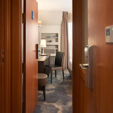 Timhotel Opera Blanche Fontaine Hotel 4*