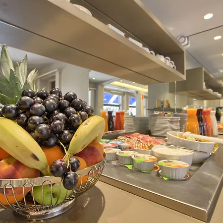 Timhotel Opera Blanche Fontaine מלון