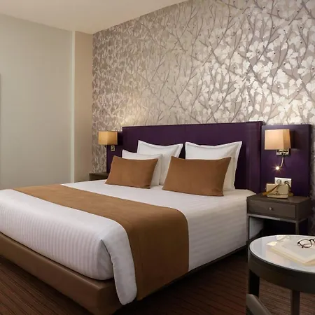 Timhotel Opera Blanche Fontaine 4*