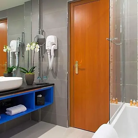 מלון Timhotel Opera Blanche Fontaine פריז