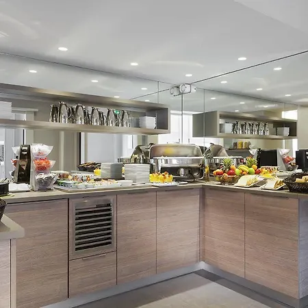 Timhotel Opera Blanche Fontaine 4*