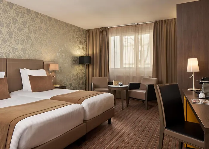 Timhotel Opéra Blanche Fontaine 4*