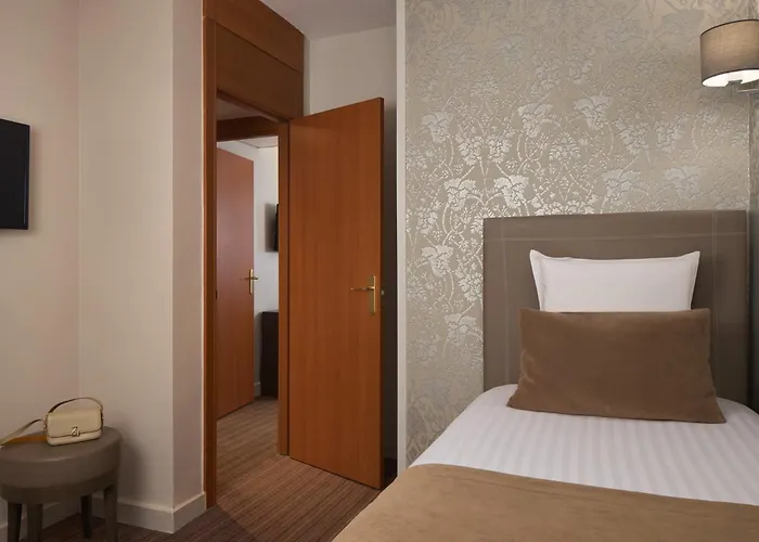 Timhotel Opéra Blanche Fontaine