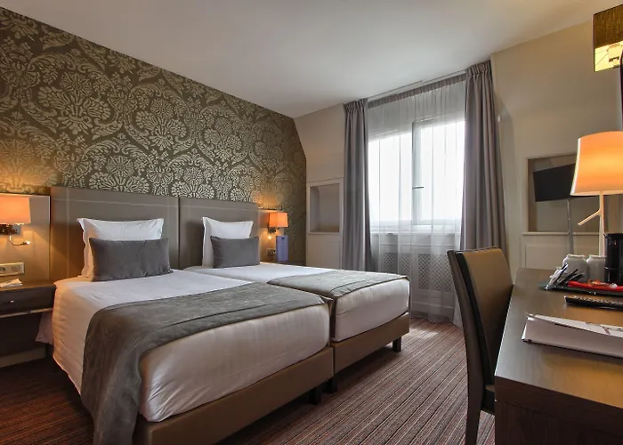 Hotel Timhotel Opéra Blanche Fontaine 4*