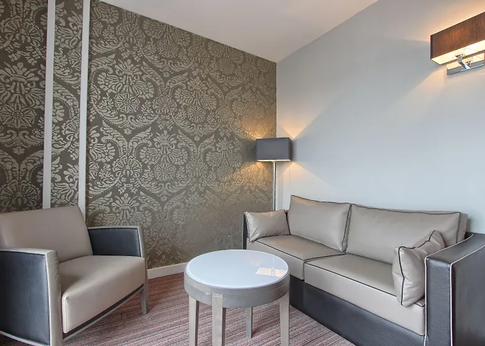 Hotel Timhotel Opéra Blanche Fontaine 4*