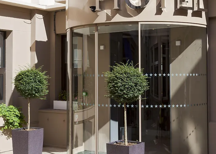 Hotel Timhotel Opéra Blanche Fontaine 4*