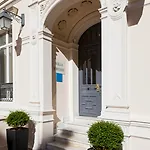 Hotel Timhotel Opera Blanche Fontaine Paris