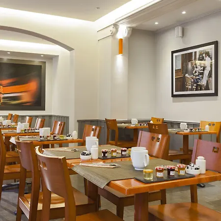 Timhotel Opera Blanche Fontaine Szálloda 4*